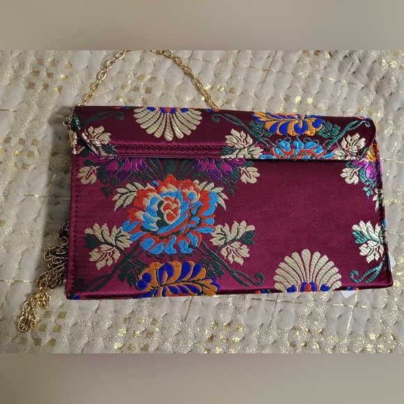 New Crossbody Clutch - Picture 5 of 6